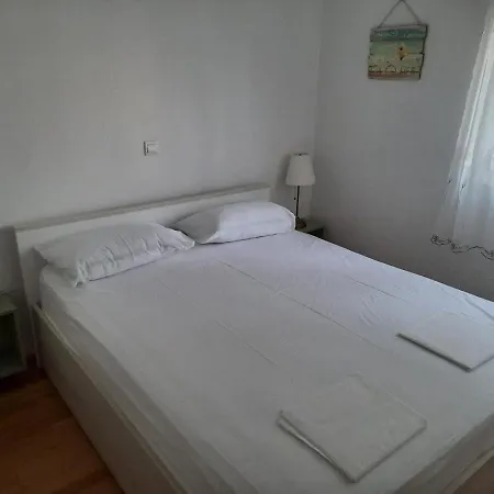 Apartman Anna شقة أوروبيتش