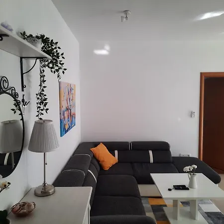 Apartman Anna شقة