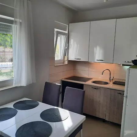Apartman Anna *