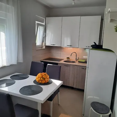 Apartman Anna *
